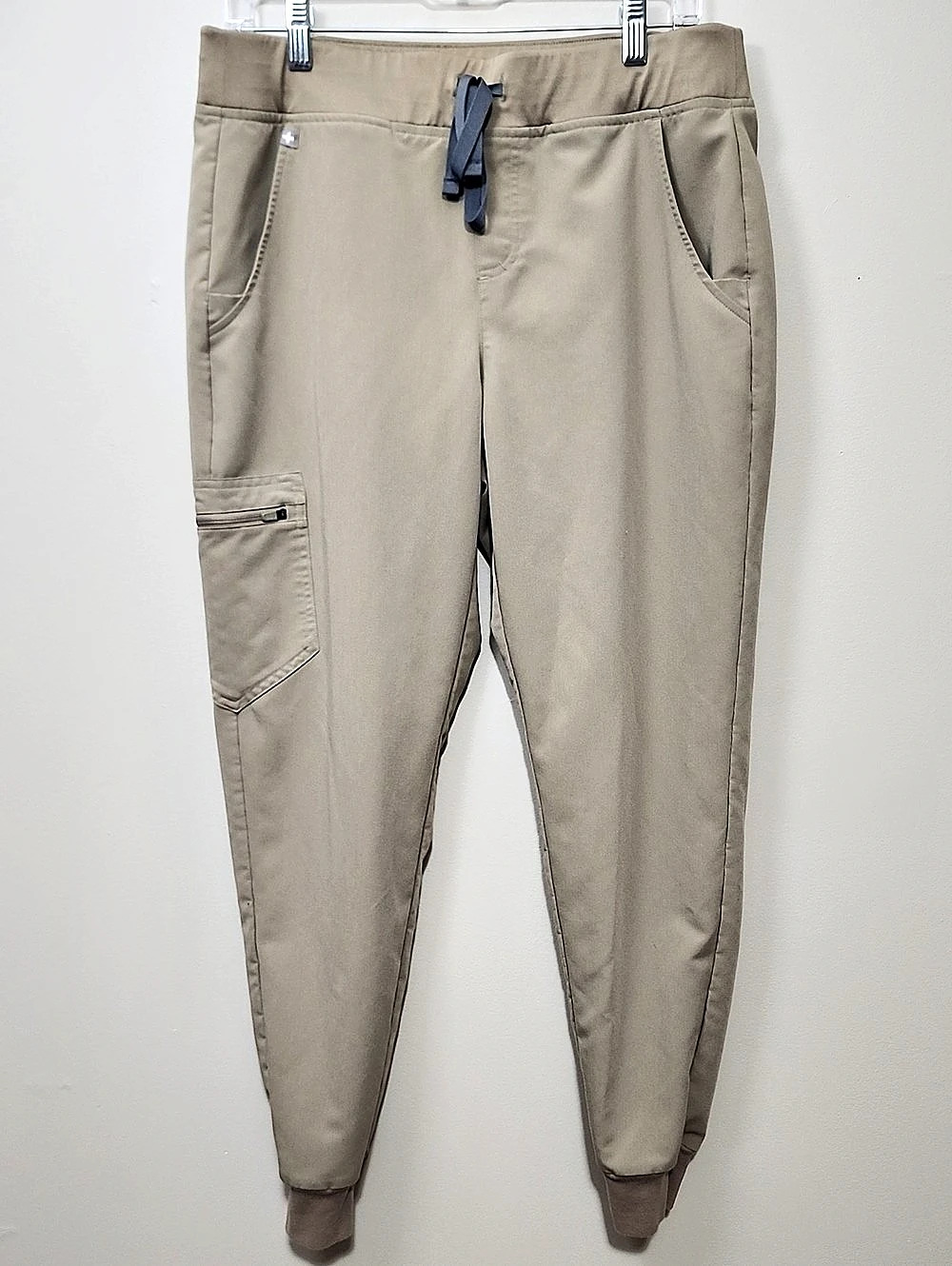 FIGS Zamora Jogger Scrub Pants Khaki Tan Nurse Utility Workout Medical Neutral M